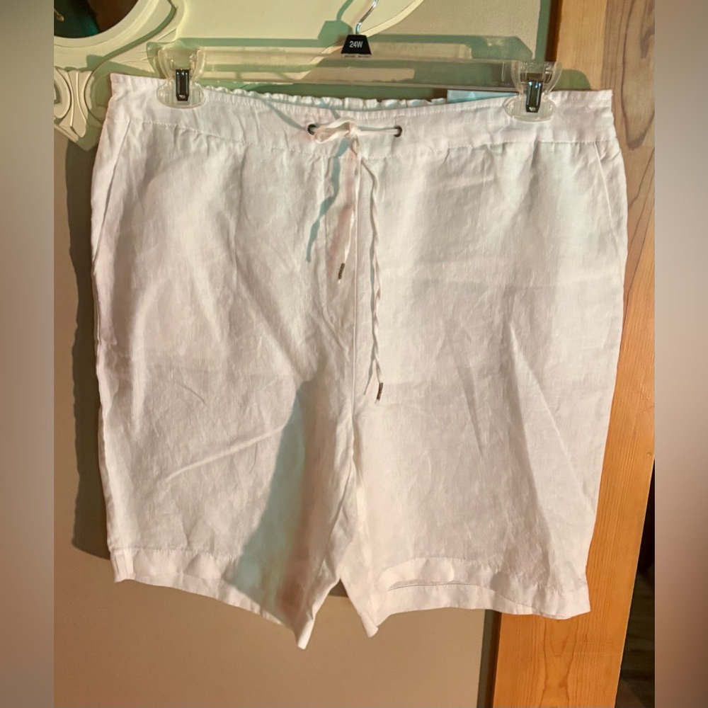 ⭐️CHICO’S 100% WHITE LINEN PULL ON DRAWSTRING SHORTS SIZE 12⭐️ NWT